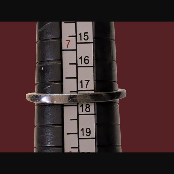 Vintage Avon 925 Sterling Silver Oxidized Opal And CZ Size 8 Ring - Picture 11 of 11